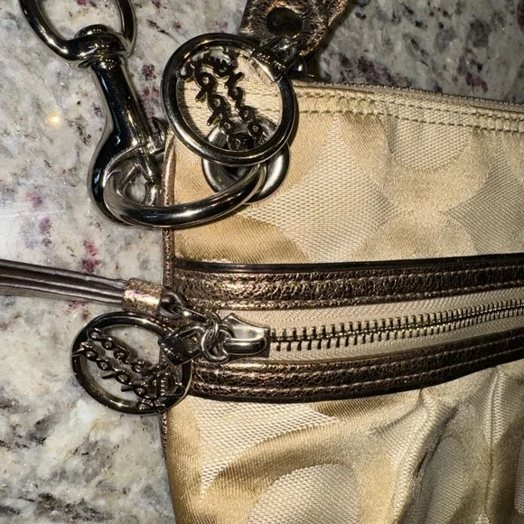 Coach Poppy Crossbody Purse - Picture 5 of 12